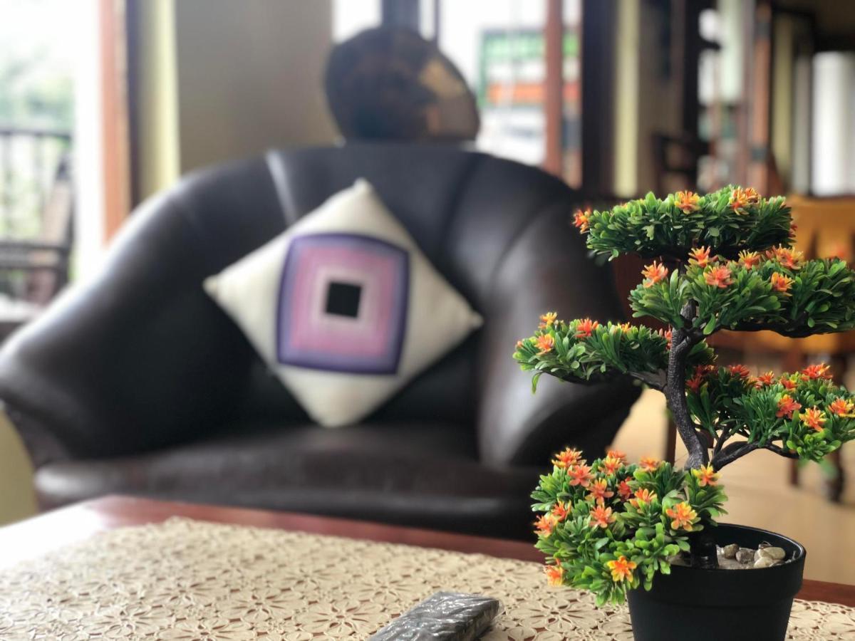 Jade Green Rest Inn Ела Екстериор снимка